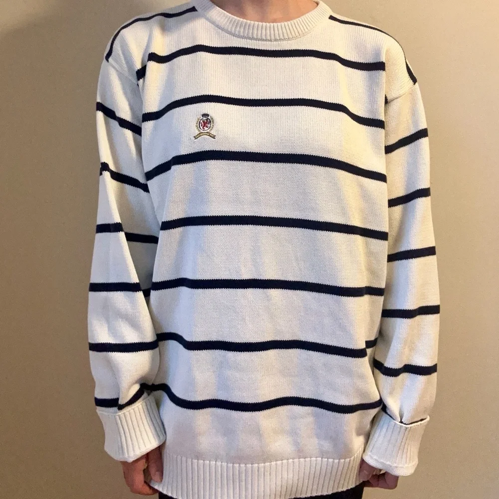 Vintage Tommy Hilfiger Crew - Picture 3 of 8